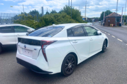 Toyota Prius 2017 White