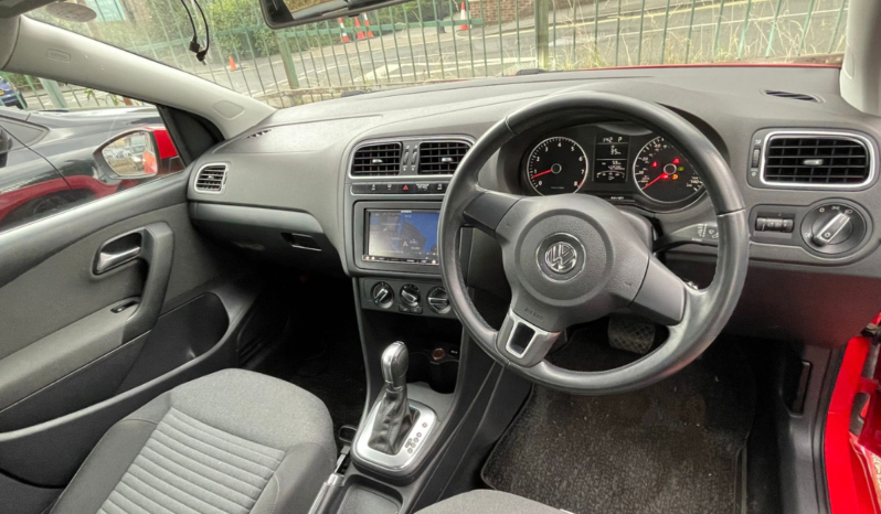 
								Volkswagen Polo Red 2014 full									