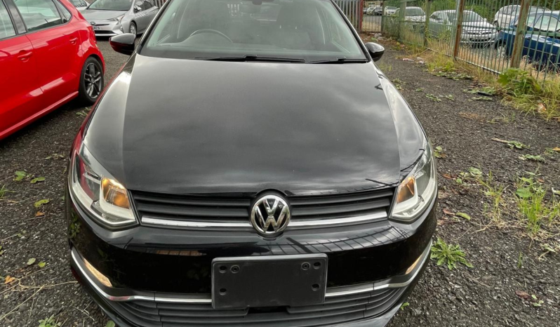 
								Volkswagen Polo Black full									