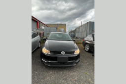 
										Volkswagen Polo Black 2015 full									