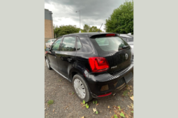 
										Volkswagen Polo Black 2015 full									