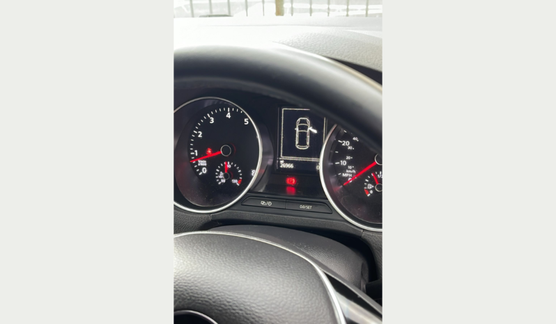 
								Volkswagen Polo Black full									